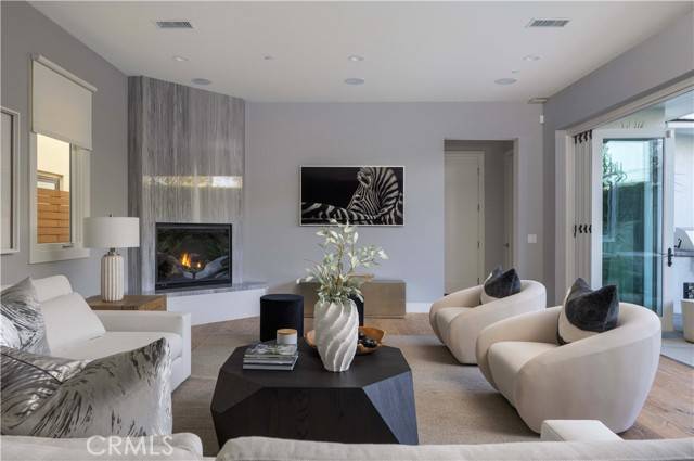 Newport Beach, CA 92663,547 Tustin Avenue