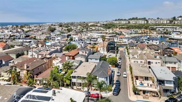 Newport Beach, CA 92663,517 35th Street