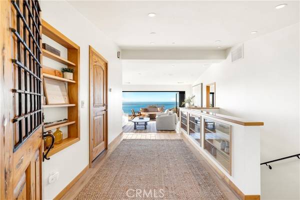 206 Grandview Street, Laguna Beach, CA 92651