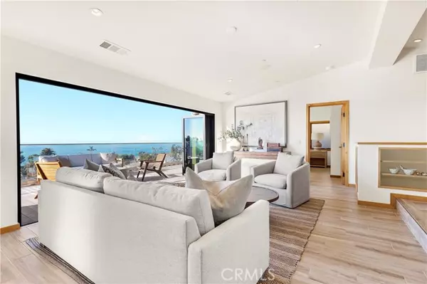 Laguna Beach, CA 92651,206 Grandview Street