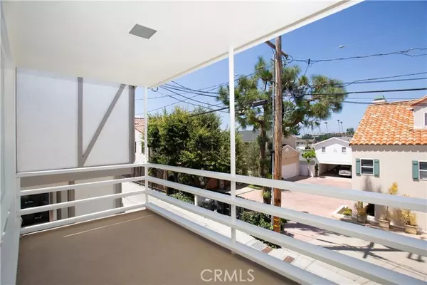 Corona Del Mar, CA 92625,413 Dahlia Avenue