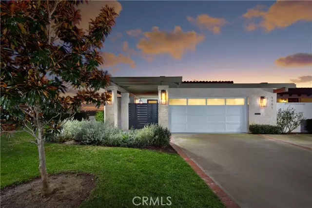 1969 Vista Caudal, Newport Beach, CA 92660