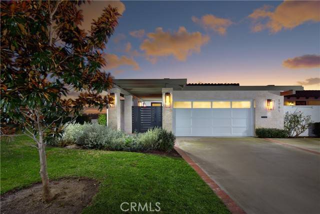 1969 Vista Caudal, Newport Beach, CA 92660