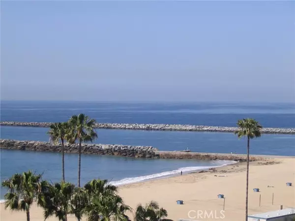 Corona Del Mar, CA 92625,309 Heliotrope Avenue