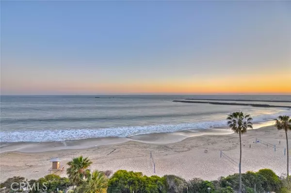 Corona Del Mar, CA 92625,309 Heliotrope Avenue