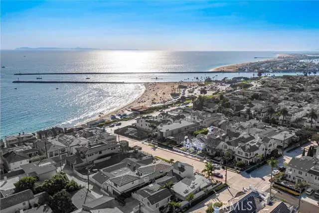 215 Marigold Avenue, Corona Del Mar, CA 92625