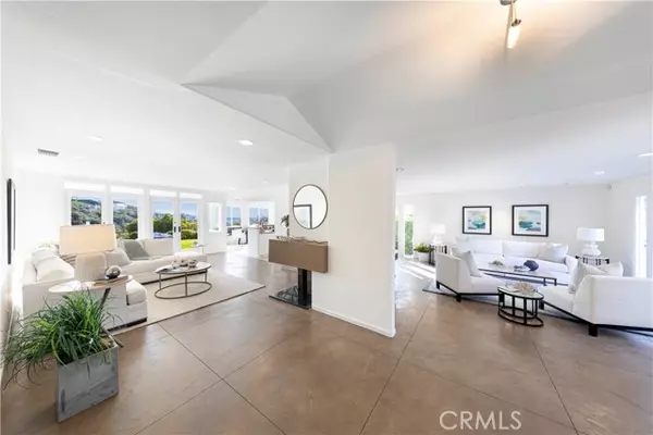 978 Sandcastle Drive, Corona Del Mar, CA 92625