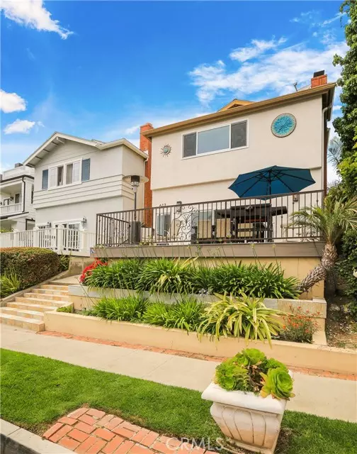 617 Iris Avenue #A, Corona Del Mar, CA 92625