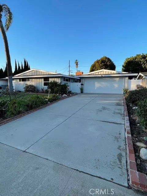 456 Elmhurst Lane, Costa Mesa, CA 92626