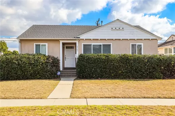 3762 Senasac Avenue, Long Beach, CA 90808