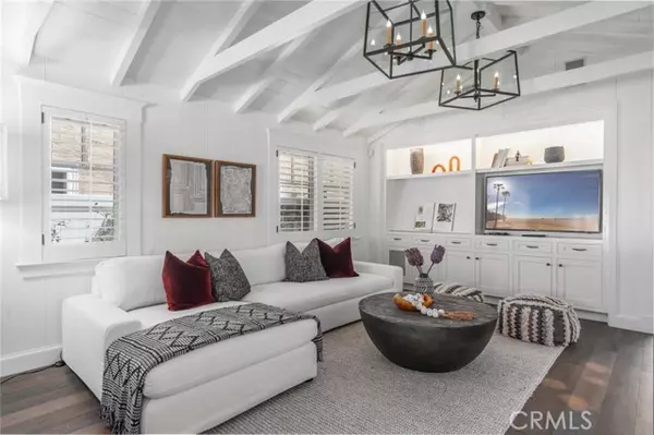 Corona Del Mar, CA 92625,426 Dahlia Avenue