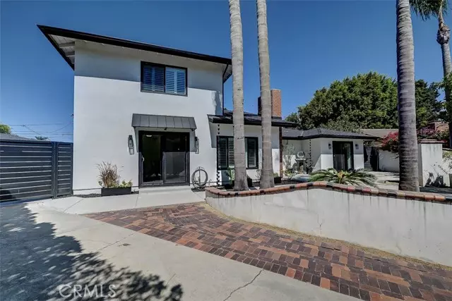 380 Mira Loma Pl, Costa Mesa, CA 92627