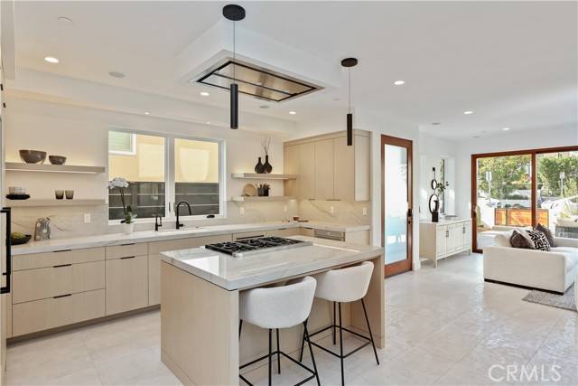 602 Iris Avenue, Corona Del Mar, CA 92625