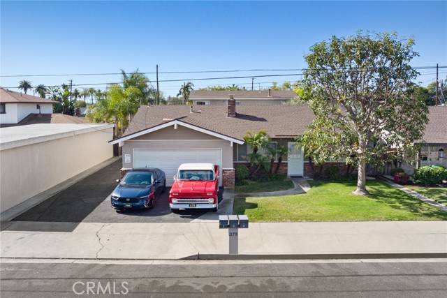 375 Woodland Place, Costa Mesa, CA 92627