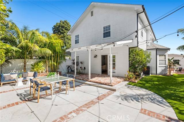 201 E 21st Street, Costa Mesa, CA 92627