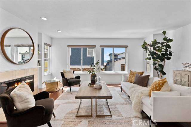 26 Surfside Avenue, Surfside, CA 90743