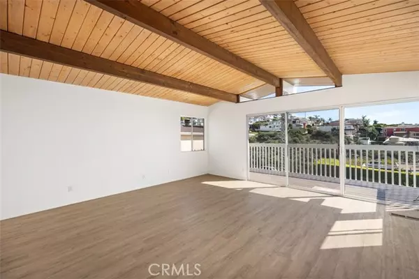 1744 Del Mar Avenue, Laguna Beach, CA 92651