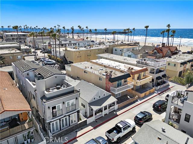Newport Beach, CA 92663,112 24th ST