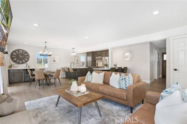 Newport Beach, CA 92660,835 Amigos Way #8