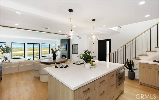 Newport Beach, CA 92663,237 Canal Street