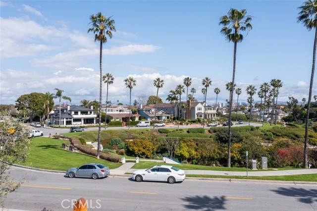 Newport Beach, CA 92663,2918 Cliff Drive