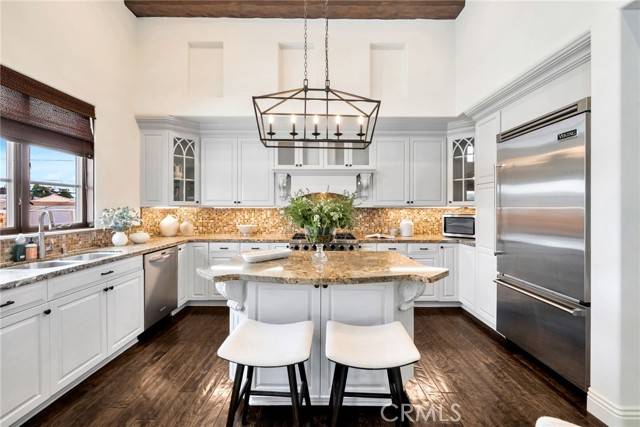 Corona Del Mar, CA 92625,430 Heliotrope Avenue