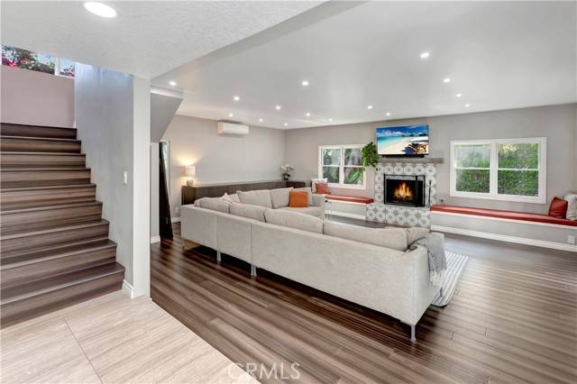 Newport Beach, CA 92660,1921 Deborah Lane