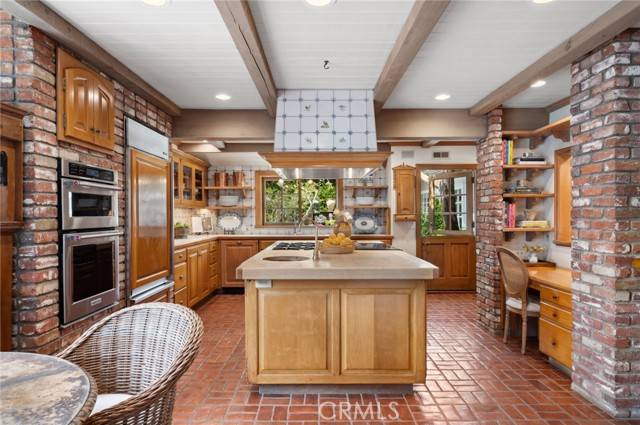 133 Via Venezia, Newport Beach, CA 92663