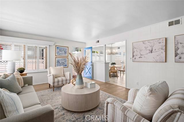 Newport Beach, CA 92662,121 Onyx Avenue