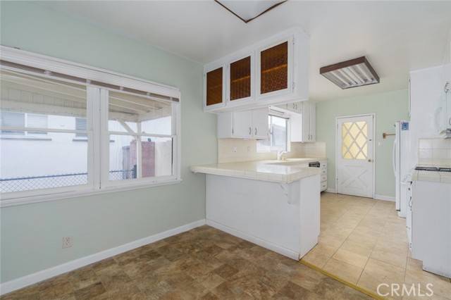 South Gate, CA 90280,6016 Wilson Avenue