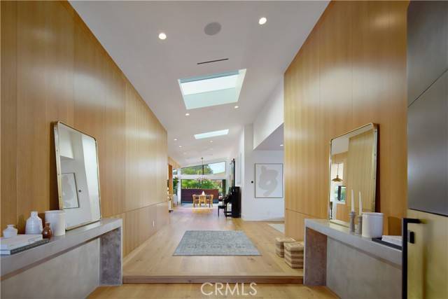333 Milford Drive, Corona Del Mar, CA 92625