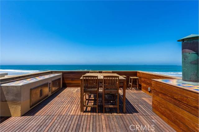 Surfside, CA 90743,87 Surfside Avenue