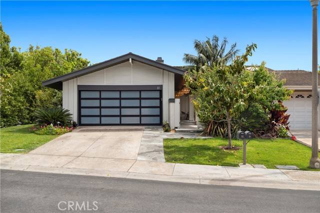 11 Mainsail Drive, Corona Del Mar, CA 92625