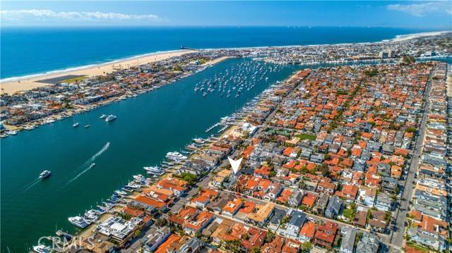 105 Via Waziers, Newport Beach, CA 92663