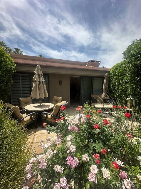 76022 Honeysuckle Drive, Palm Desert, CA 92211