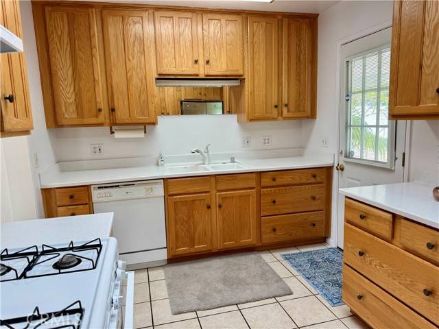 Costa Mesa, CA 92626,959 Post Road