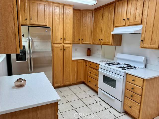 Costa Mesa, CA 92626,959 Post Road