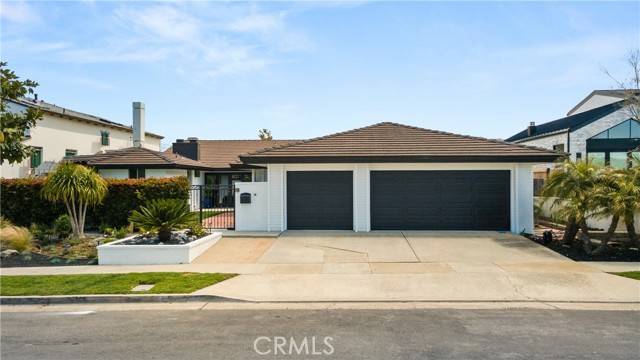 1520 Sandcastle Drive, Corona Del Mar, CA 92625
