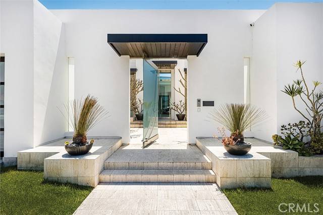 1336 Galaxy Drive, Newport Beach, CA 92660