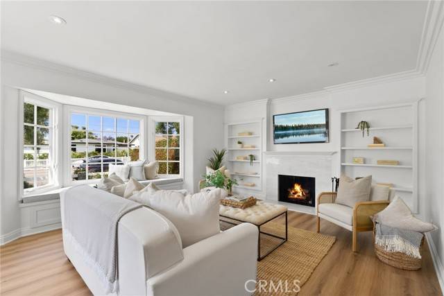 Costa Mesa, CA 92627,340 Broadway