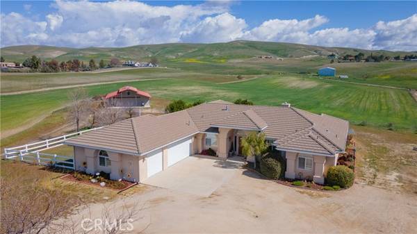 4925 Lamplighter Way, Paso Robles, CA 93446