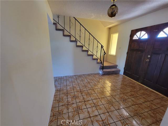 1129 Hampshire Place, Santa Maria, CA 93455