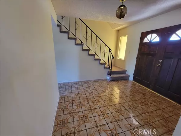 1129 Hampshire Place, Santa Maria, CA 93455