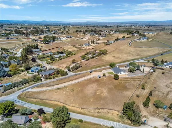 Paso Robles, CA 93446,5595 Play Doe Lane