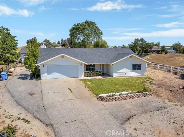 5595 Play Doe Lane, Paso Robles, CA 93446