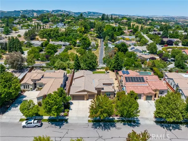 Paso Robles, CA 93446,983 Vista Cerro Drive