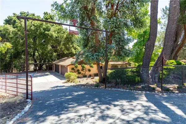 860 Garcia Road, Atascadero, CA 93422