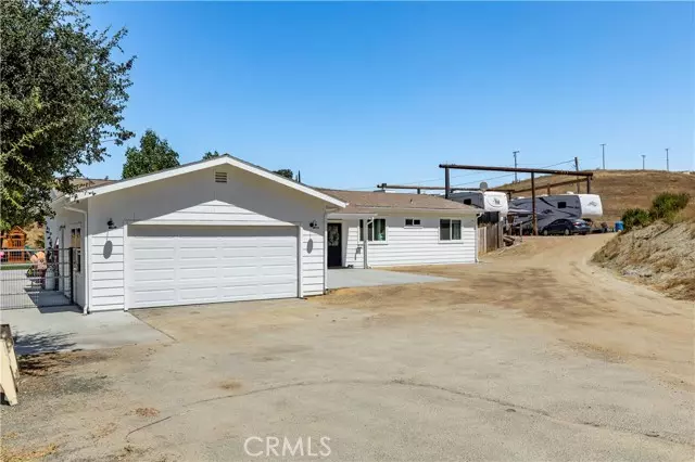 Paso Robles, CA 93446,4670 Vista Creston Lane