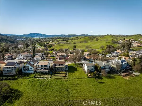 Paso Robles, CA 93446,5042 Meadow Lark