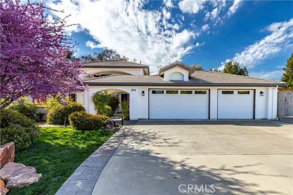 231 Nutwood Circle, Paso Robles, CA 93446